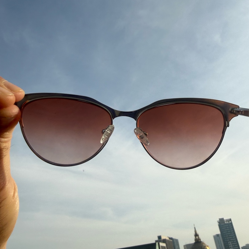 Prada Sunglasses With Brand New Lenses - Picture 6 of 7